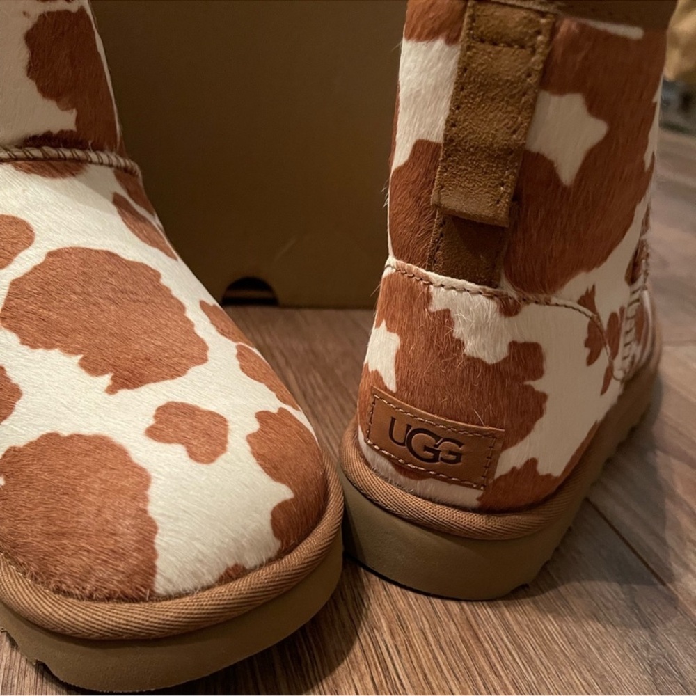 UGG